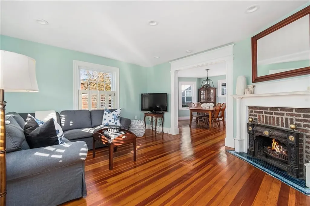 15 Cole Avenue Providence RI 02906