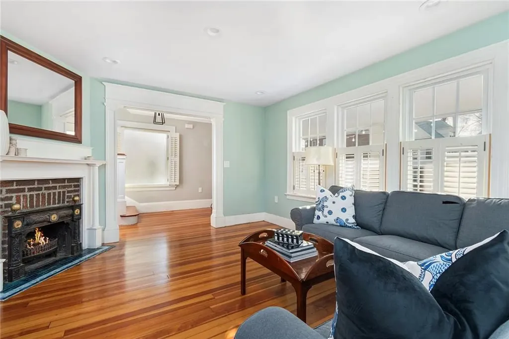 15 Cole Avenue Providence RI 02906