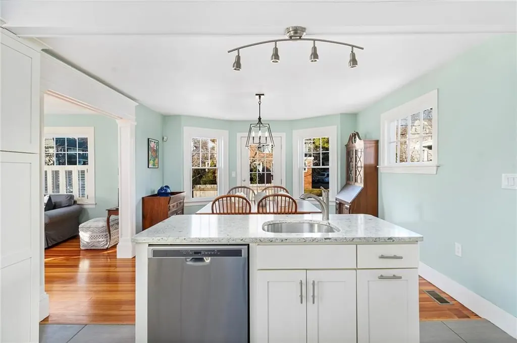 15 Cole Avenue Providence RI 02906
