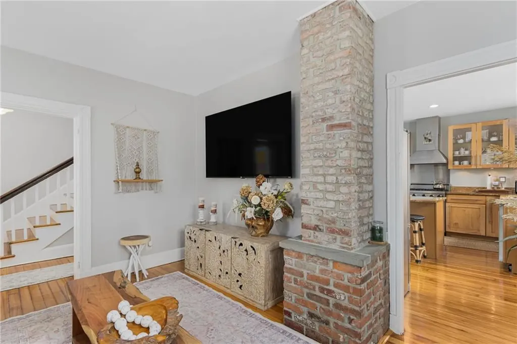 5 Conrad Court Newport RI 02840