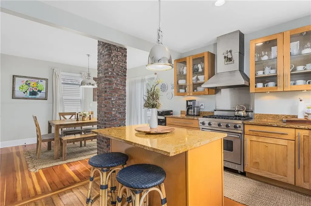5 Conrad Court Newport RI 02840
