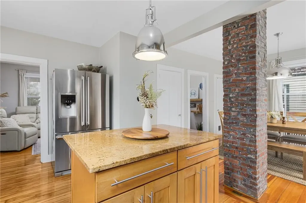 5 Conrad Court Newport RI 02840