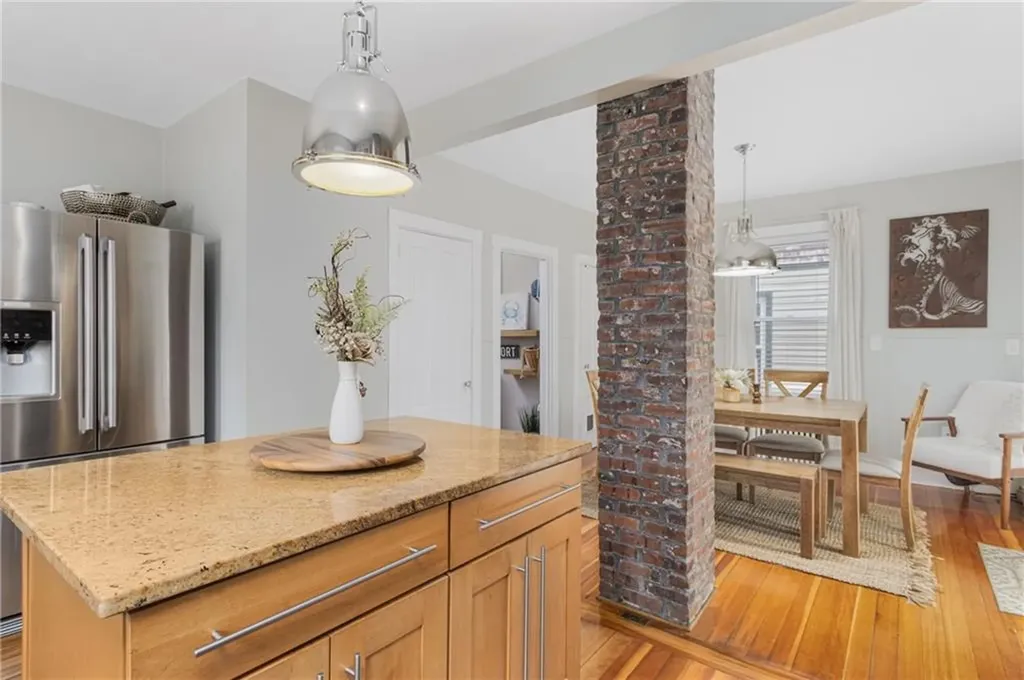 5 Conrad Court Newport RI 02840