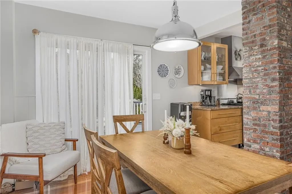 5 Conrad Court Newport RI 02840