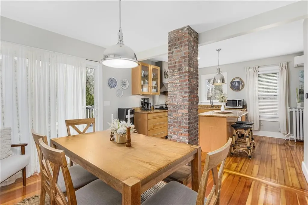 5 Conrad Court Newport RI 02840