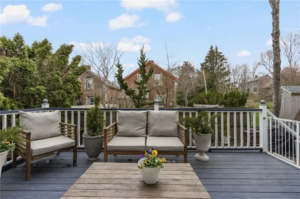 5 Conrad Court Newport RI 02840