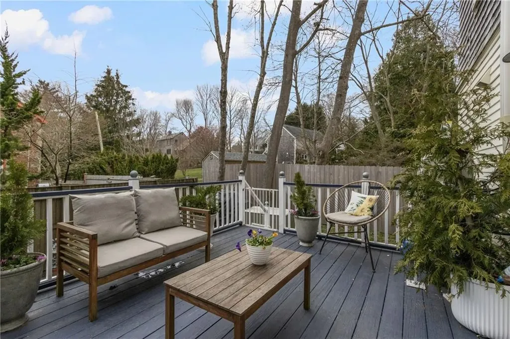 5 Conrad Court Newport RI 02840
