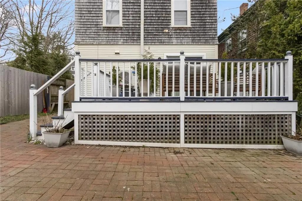 5 Conrad Court Newport RI 02840