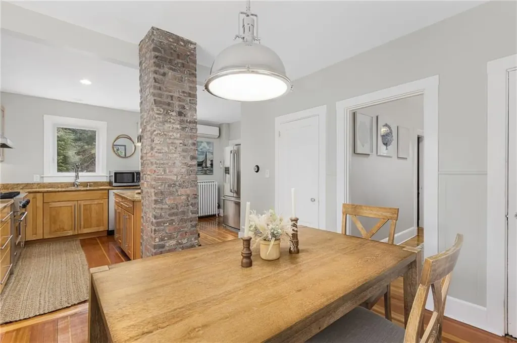 5 Conrad Court Newport RI 02840