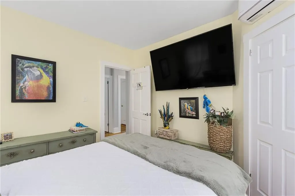 5 Conrad Court Newport RI 02840