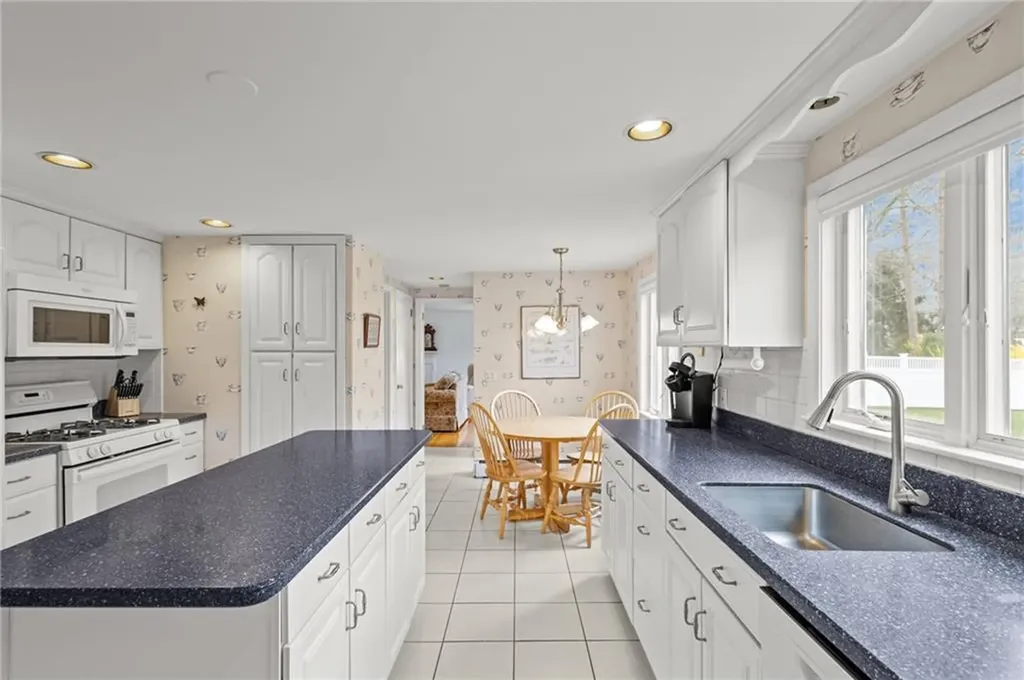 211 Love Lane Warwick RI 02886