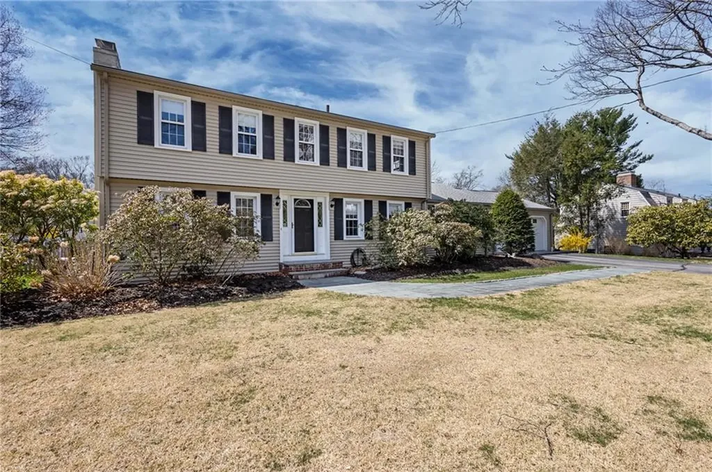 211 Love Lane Warwick RI 02886
