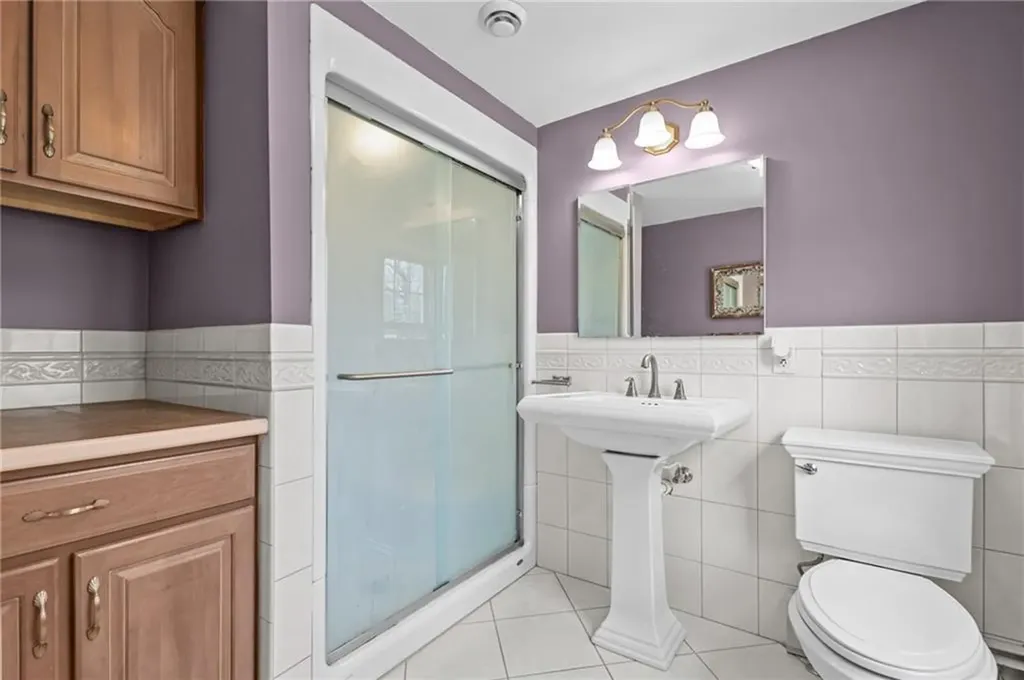 211 Love Lane Warwick RI 02886