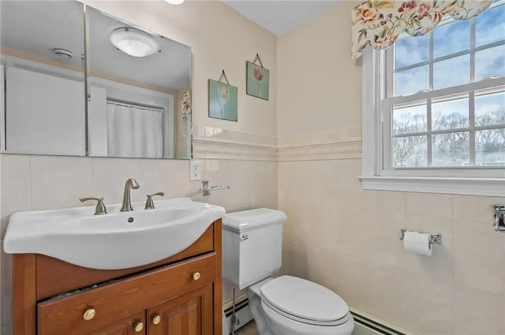 211 Love Lane Warwick RI 02886