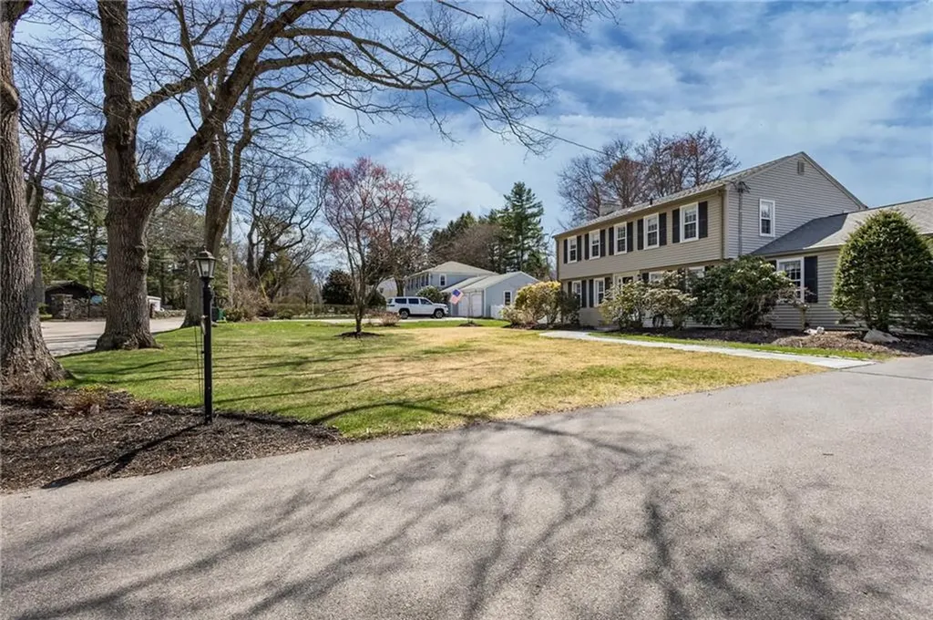 211 Love Lane Warwick RI 02886