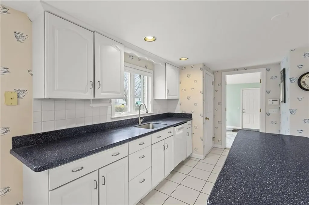 211 Love Lane Warwick RI 02886