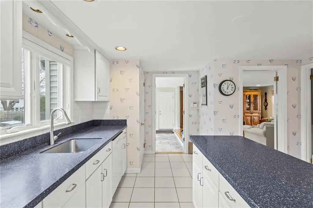 211 Love Lane Warwick RI 02886