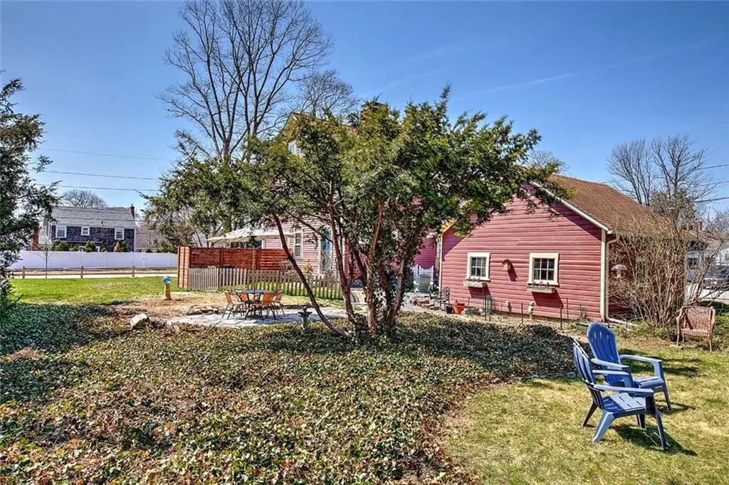 324 Pleasant Street East Providence RI 02916