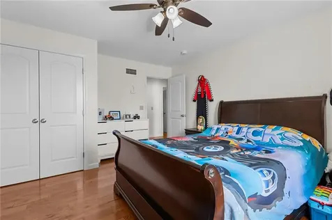 71 Fairview Avenue East Providence RI 02914