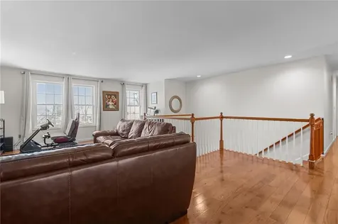 71 Fairview Avenue East Providence RI 02914