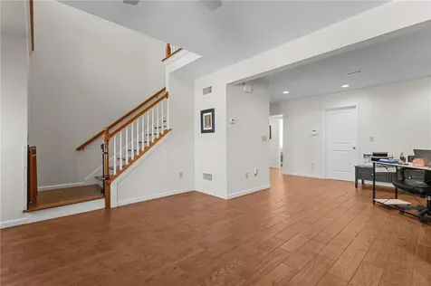 71 Fairview Avenue East Providence RI 02914