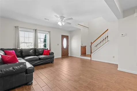 71 Fairview Avenue East Providence RI 02914
