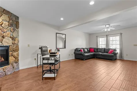 71 Fairview Avenue East Providence RI 02914