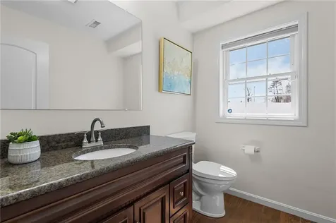 71 Fairview Avenue East Providence RI 02914