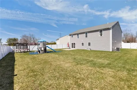 71 Fairview Avenue East Providence RI 02914