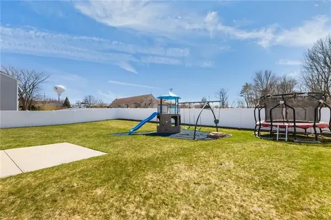 71 Fairview Avenue East Providence RI 02914