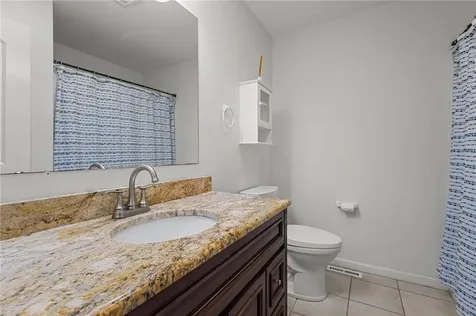 71 Fairview Avenue East Providence RI 02914