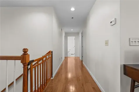 71 Fairview Avenue East Providence RI 02914