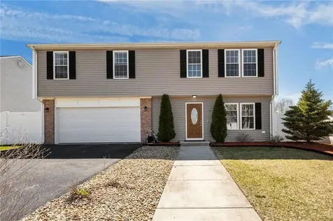 71 Fairview Avenue East Providence RI 02914