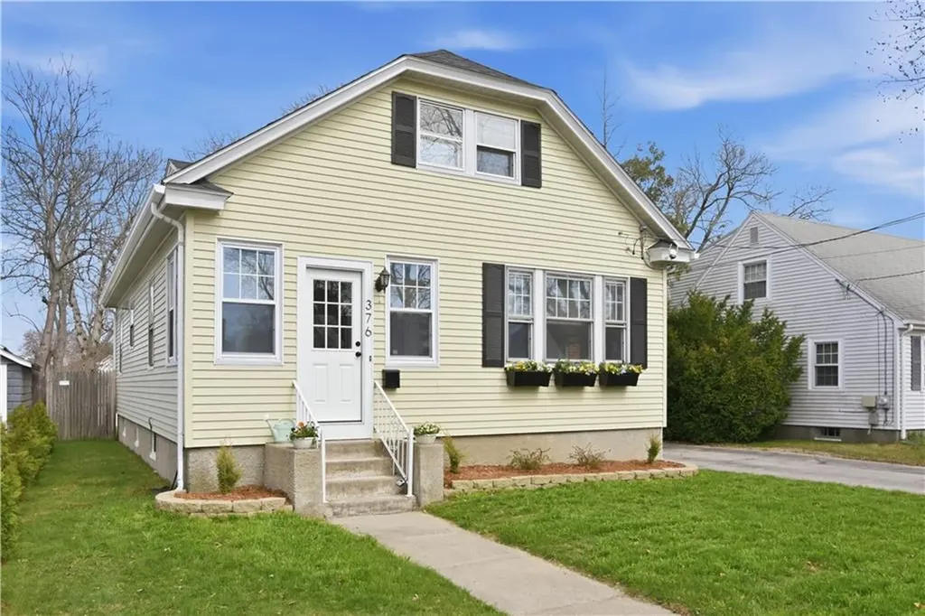 376 Norwood Avenue Warwick RI 02888