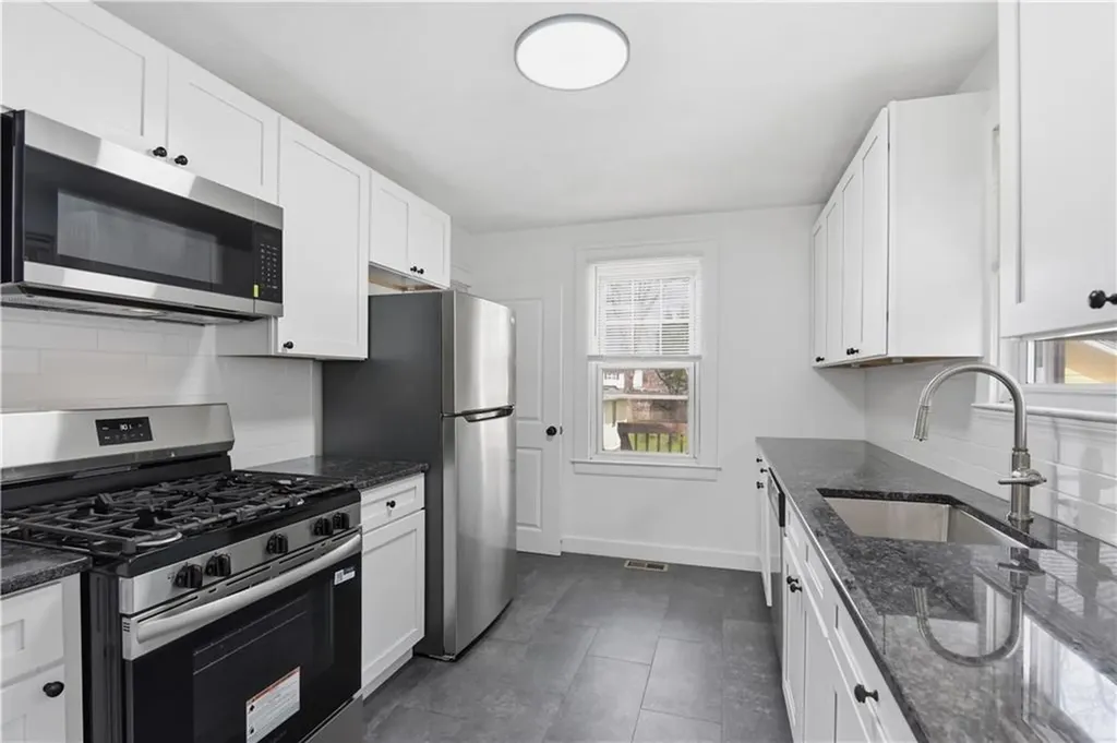 376 Norwood Avenue Warwick RI 02888