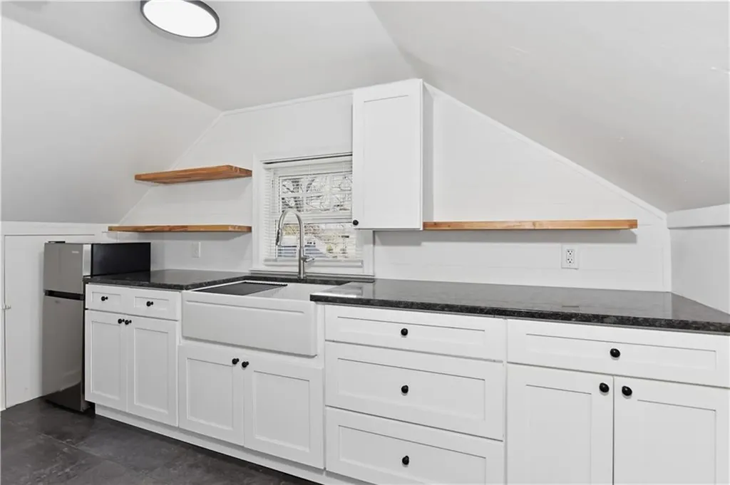 376 Norwood Avenue Warwick RI 02888