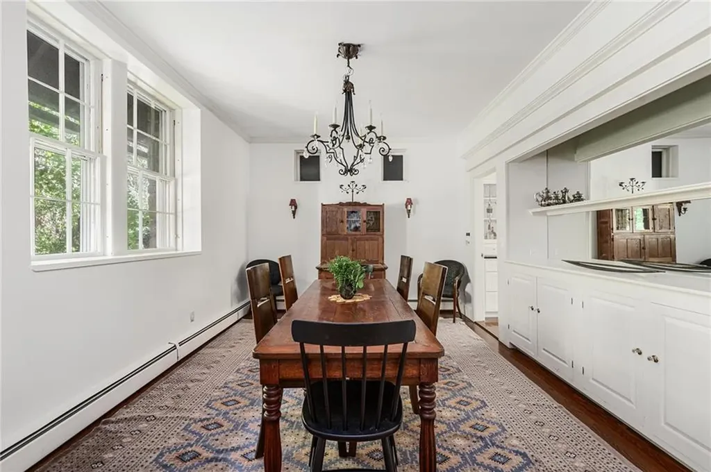 3 Stone Tower Lane Barrington RI 02806