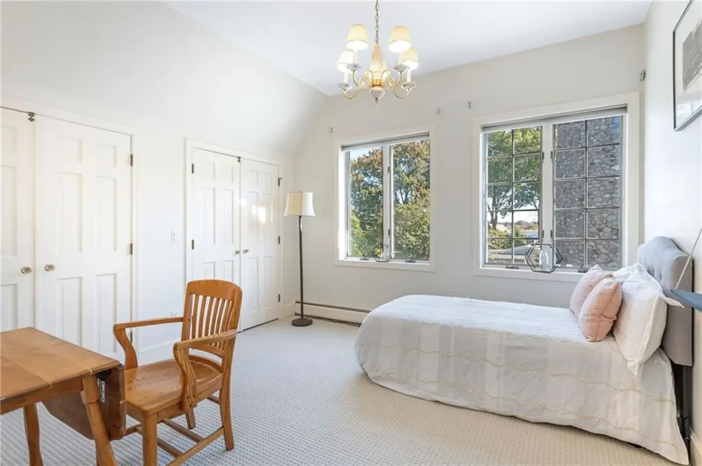 3 Stone Tower Lane Barrington RI 02806