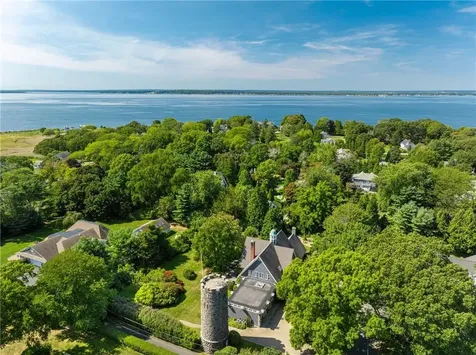 3 Stone Tower Lane Barrington RI 02806