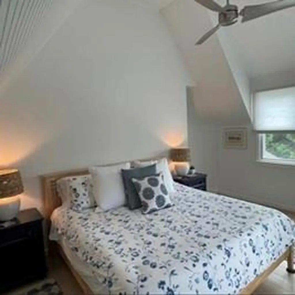152 Tuckerman Avenue Middletown RI 02842
