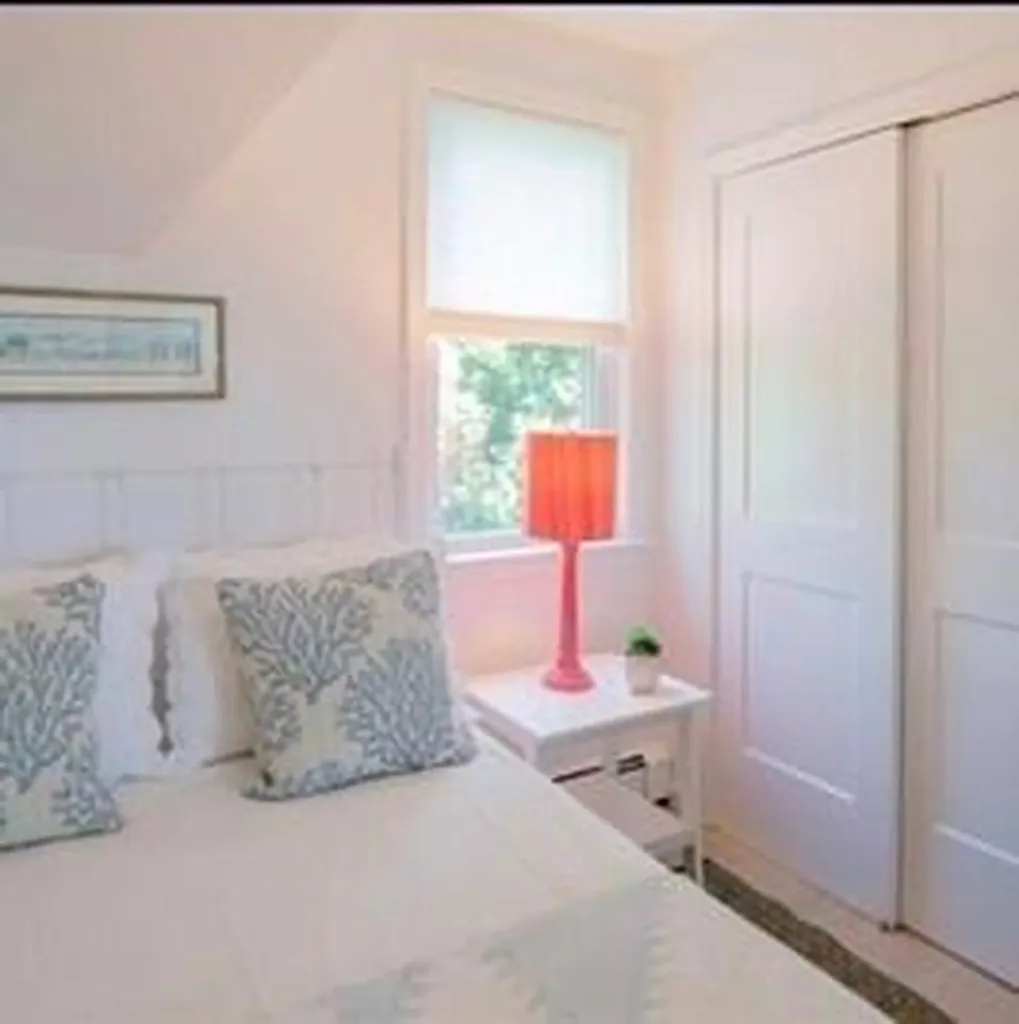 152 Tuckerman Avenue Middletown RI 02842