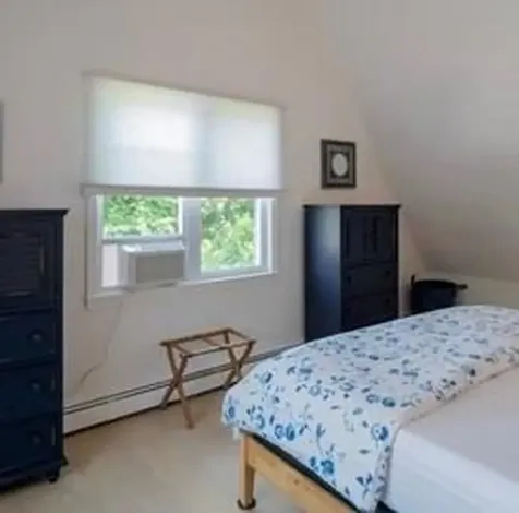 152 Tuckerman Avenue Middletown RI 02842