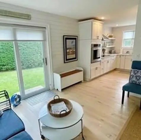 152 Tuckerman Avenue Middletown RI 02842
