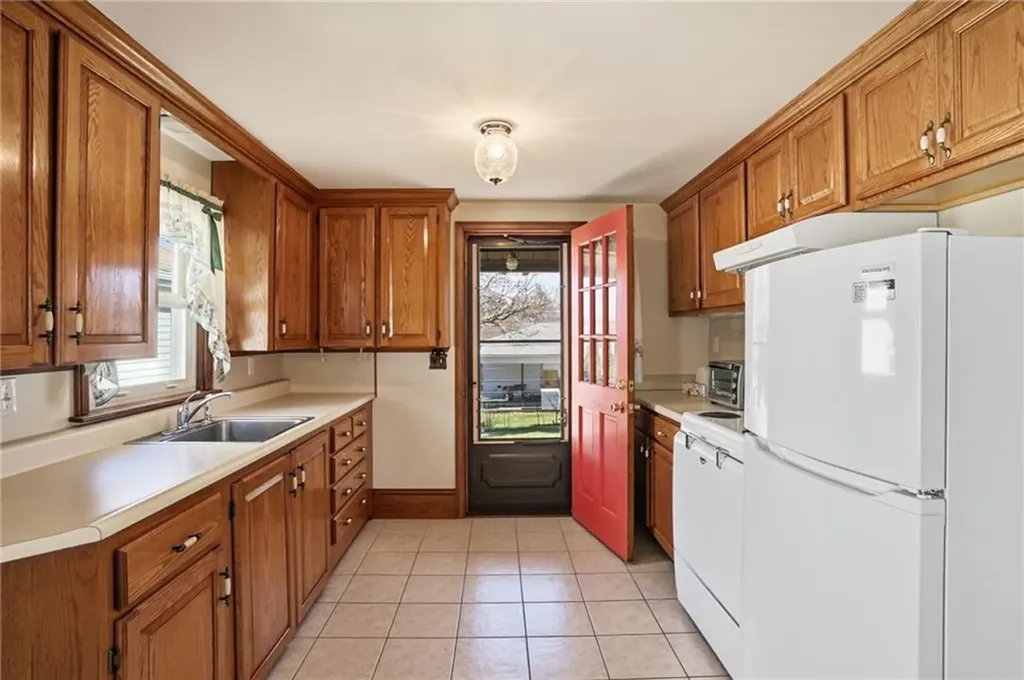 32 Crawford Street Cranston RI 02910