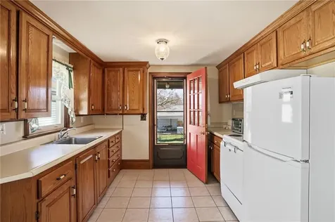 32 Crawford Street Cranston RI 02910