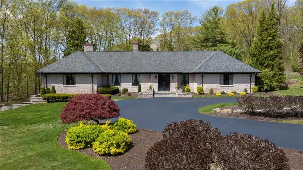 136 White Birch Circle Scituate RI 02831