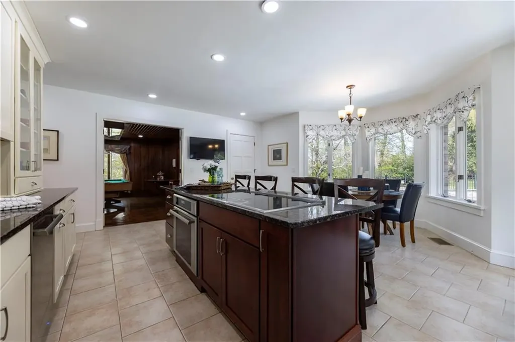 136 White Birch Circle Scituate RI 02831