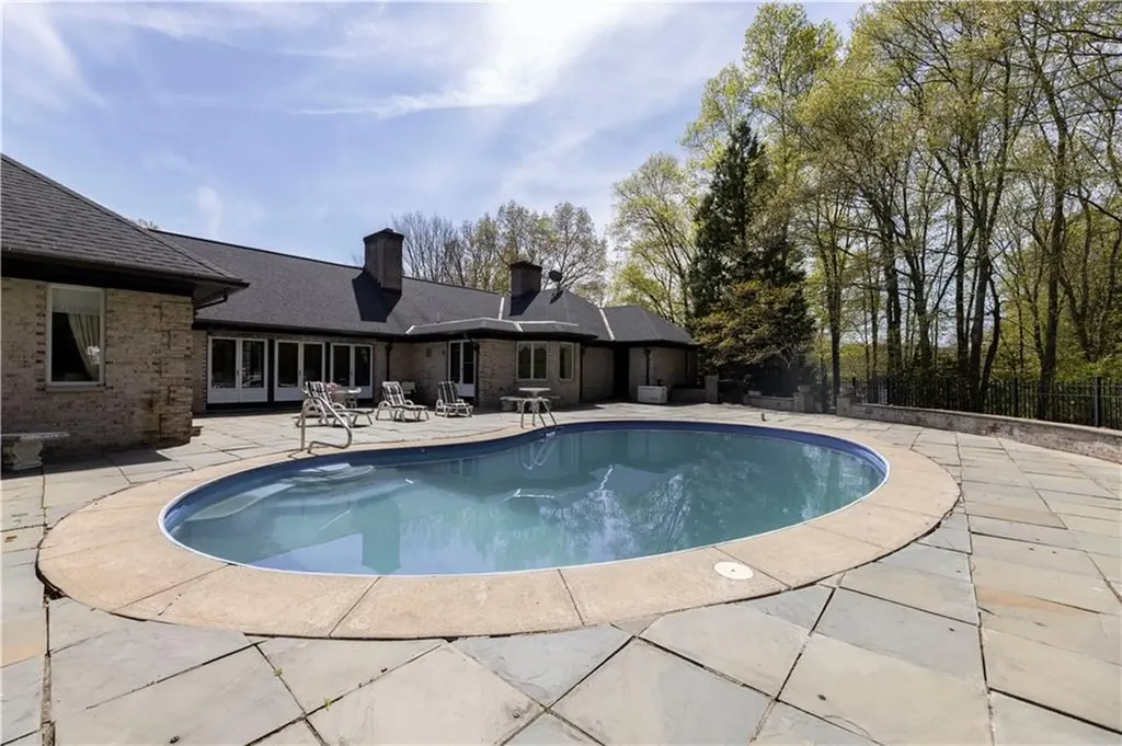 136 White Birch Circle Scituate RI 02831