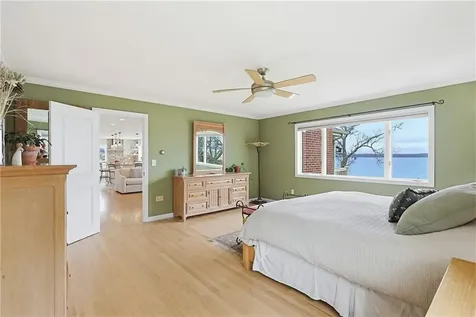 54 Oliver Hazard Perry Road Portsmouth RI 02871