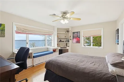 54 Oliver Hazard Perry Road Portsmouth RI 02871